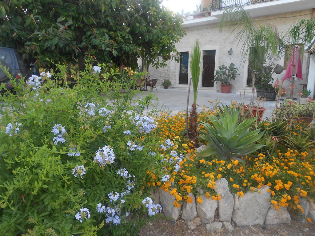 A Lumia Villa Noto Exterior photo
